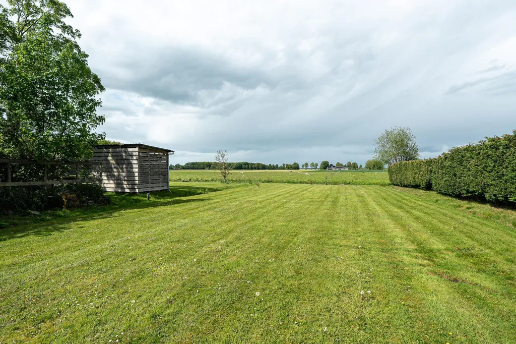 Aed - 1930s House with Garden in Terwispel
