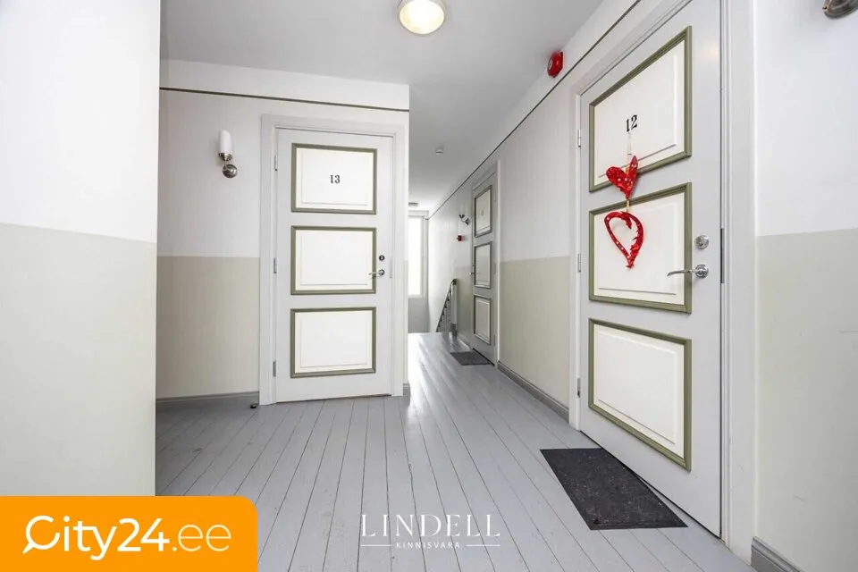 hallway_entrance