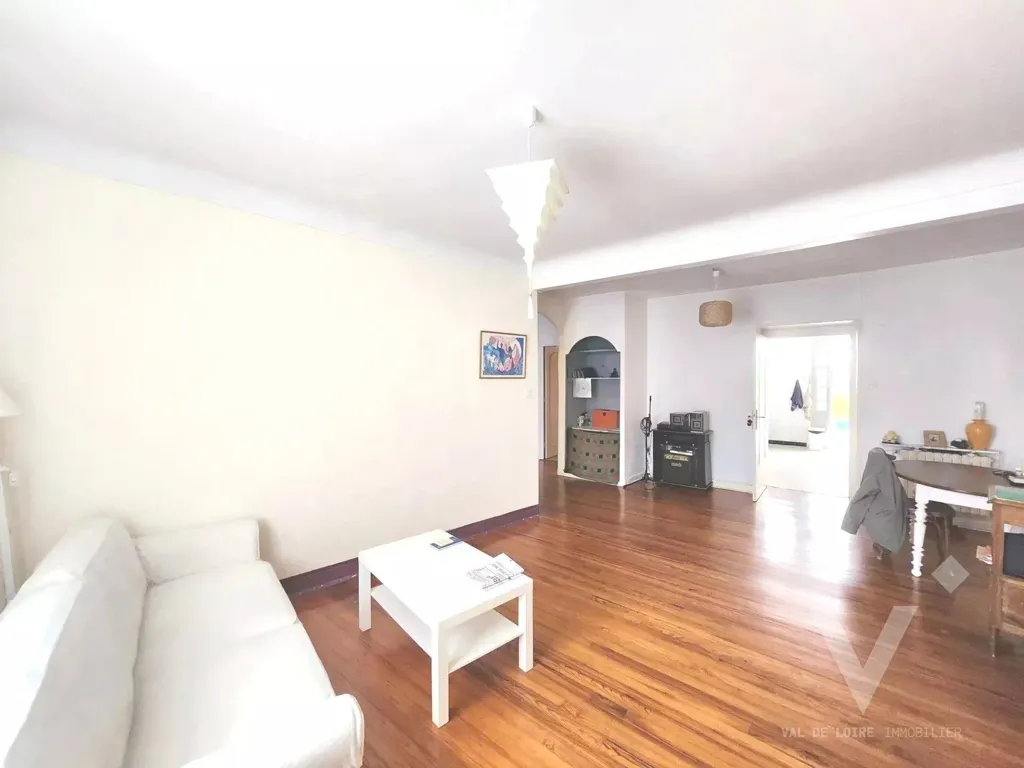 Elutuba - Duplex House with Two Apartments in Firminy