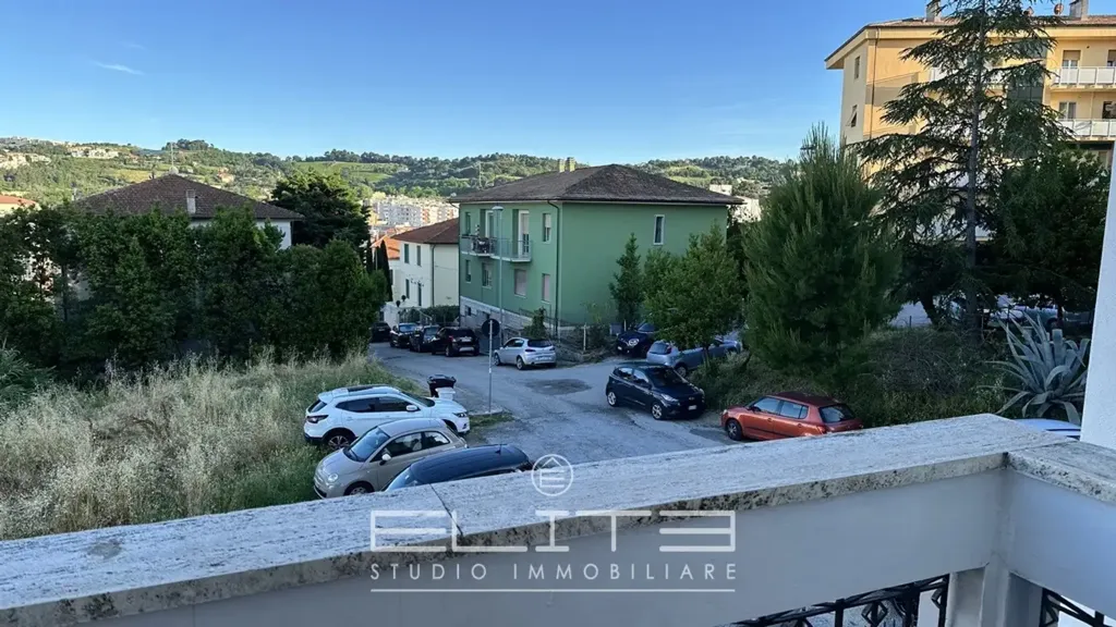 Balcone - Two-Level Apartment with Private Garden in Ancona
