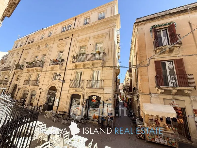 Välivaade - Quadrilocale with Balconies in Ortigia, Siracusa