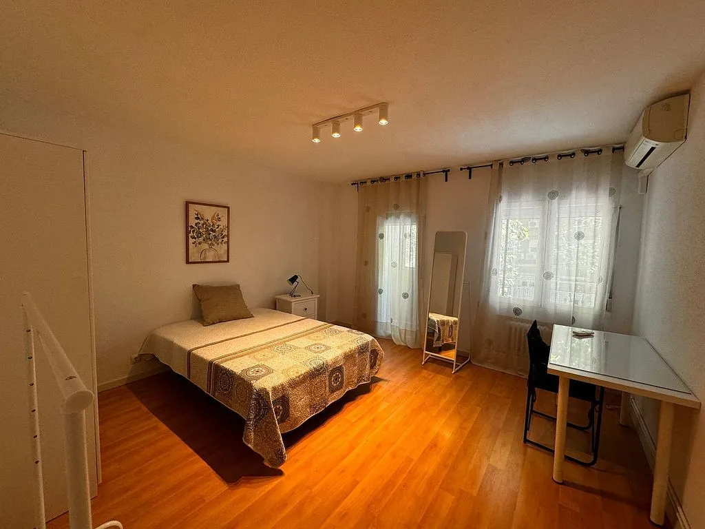 Chambres - 3-Bedroom Flat with Terrace in Comillas