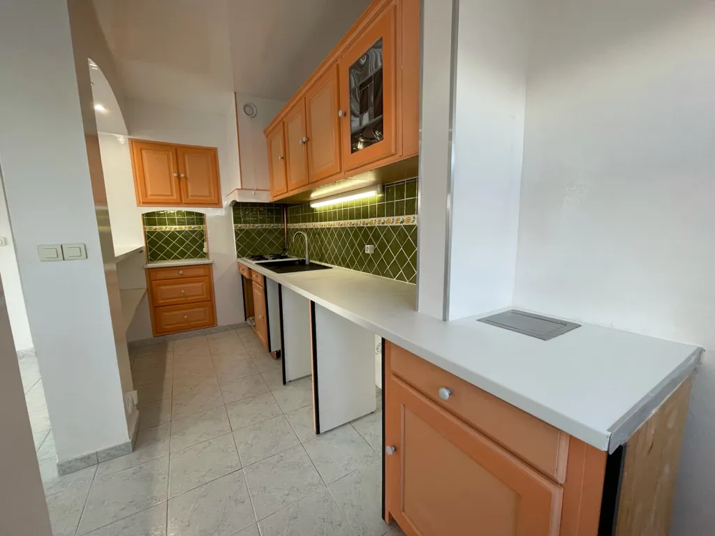Cuisine - Appartement T3 avec Ascenseur à Le Pyanet