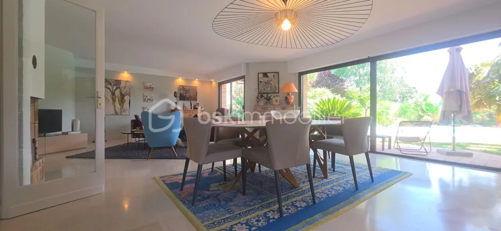 Salle à manger - Maison d'Architecte avec Piscine à Bizanos