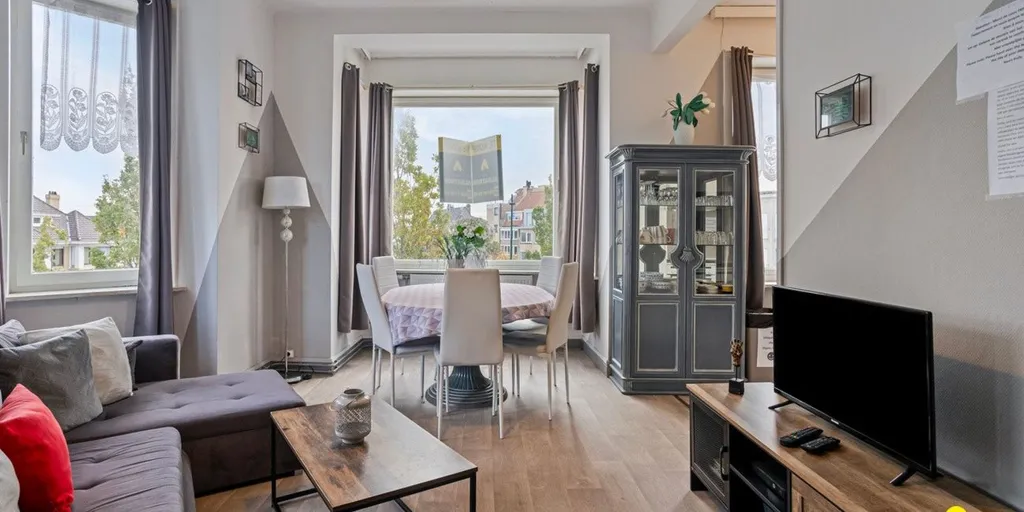 Séjour - Appartement Rénové avec Vue Sud au Centre de De Panne