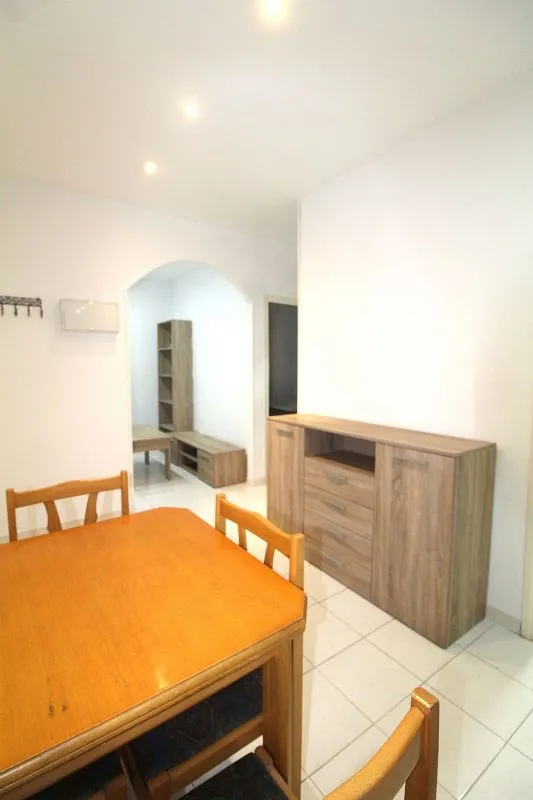 Söögituba - Furnished Flat with Heating in Trafalgar