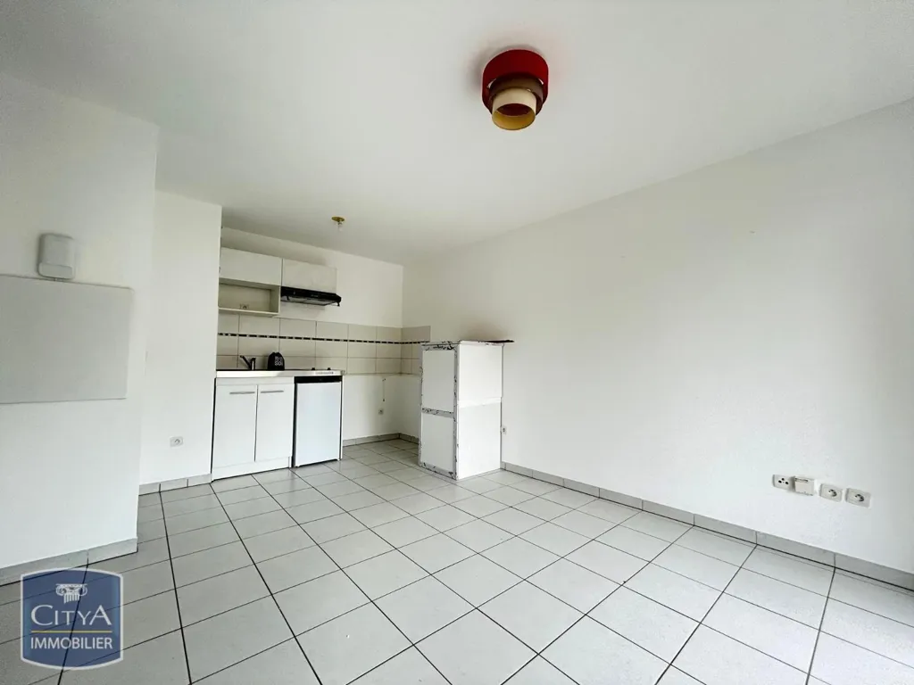 Cuisine - Appartement 2 Pièces avec Balcon à Mérignac