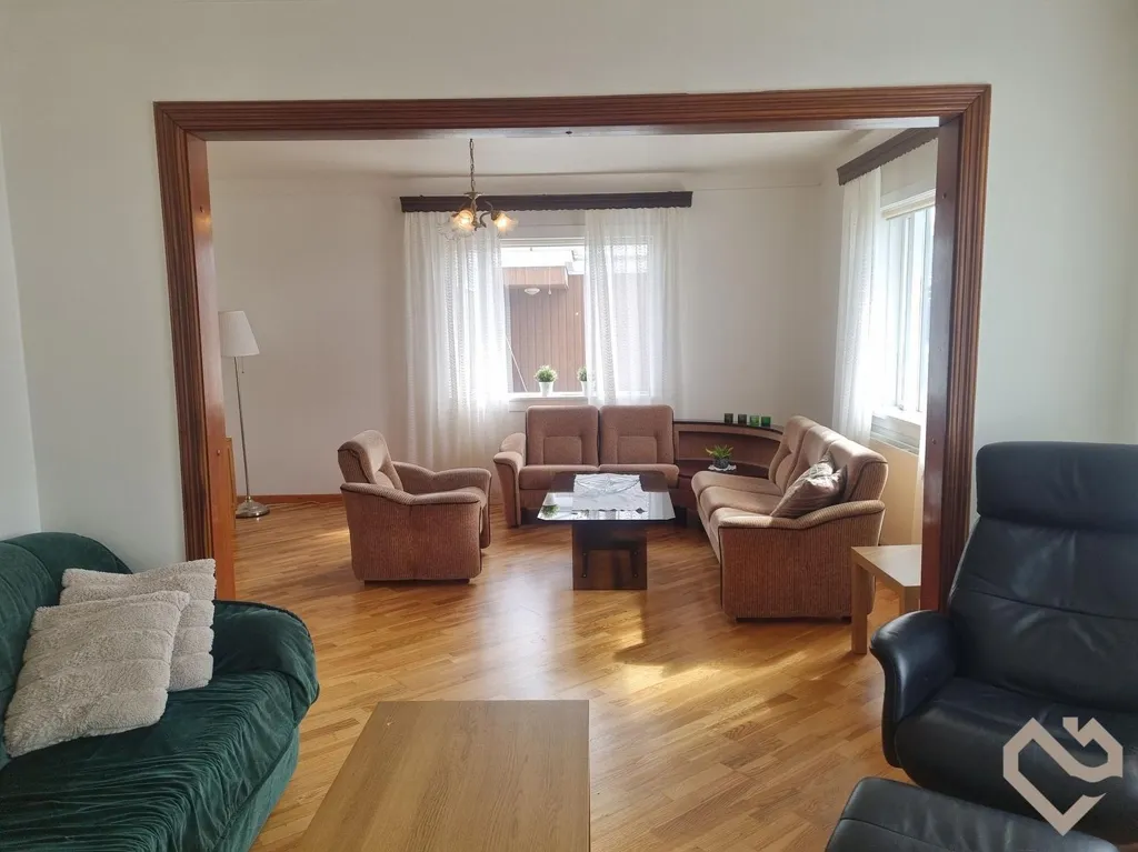Elutuba - Stein House with Sea View in Vestmannaeyjar
