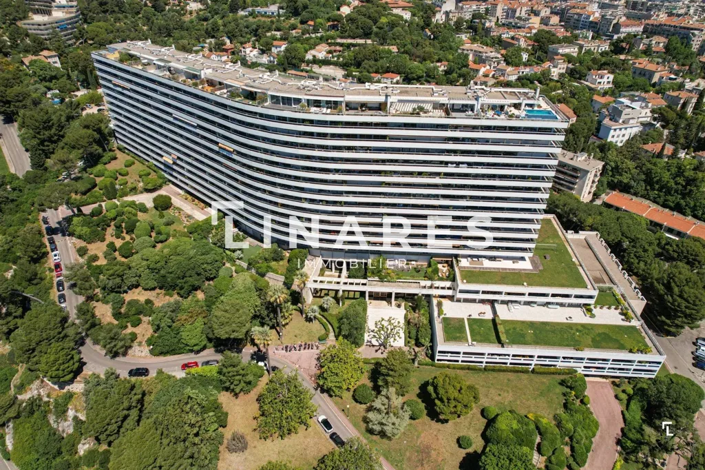 Aerial - Apartment with Terraces in Marseille's 8th Arrondissement