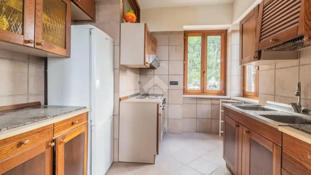 Kitchen - Villa with Lake View in Bracciano
