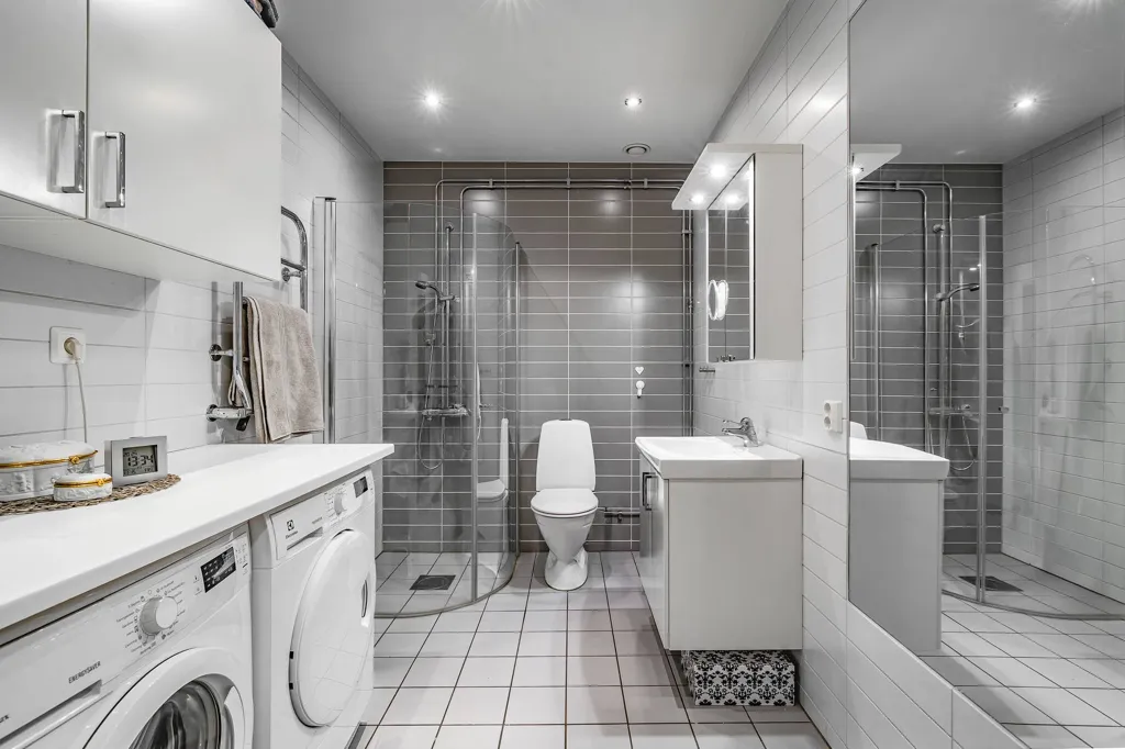 Salles de bain - Modern Flat with Private Terrace in Karlstad