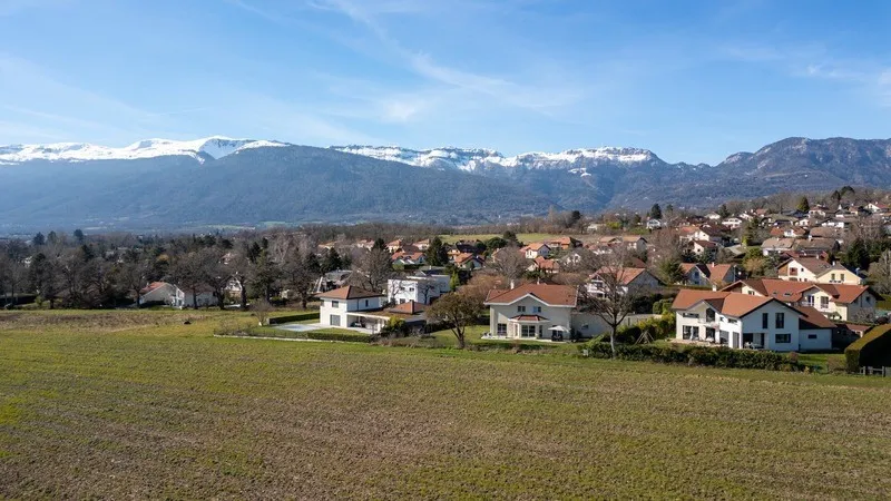 Vue aérienne - Villa Contemporaine avec Vue Mont Blanc