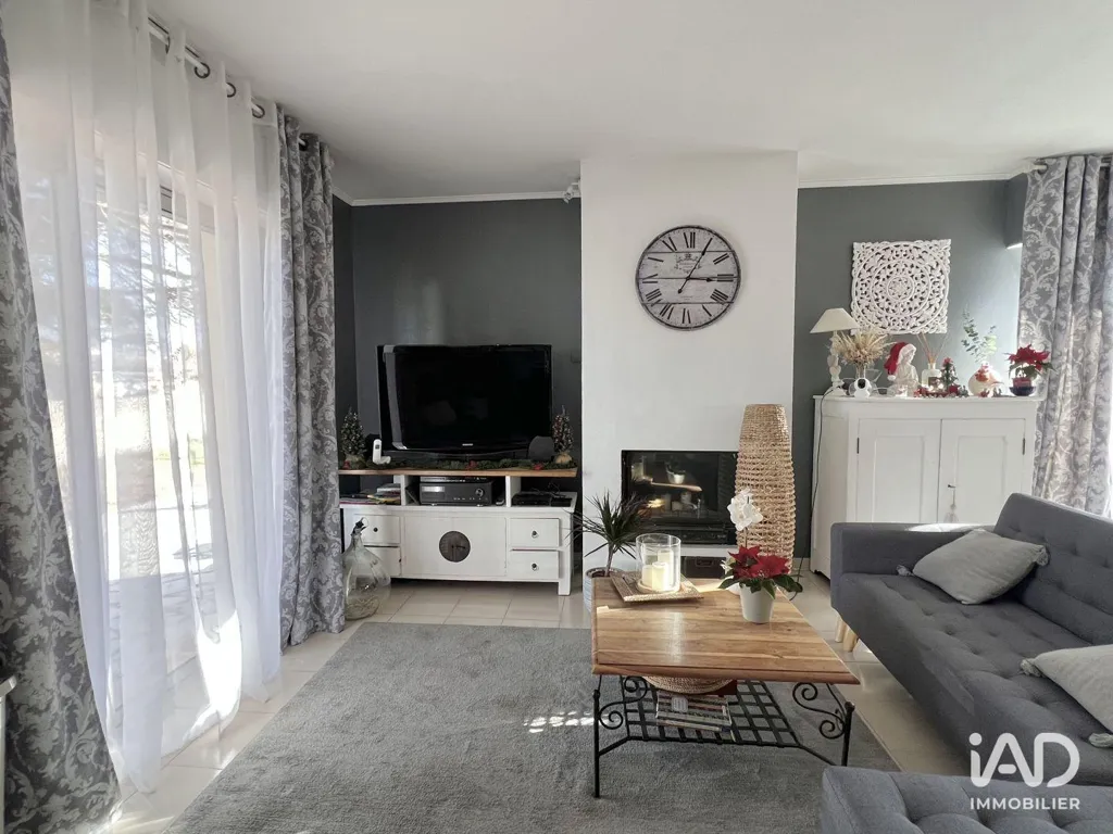 Séjour - Maison avec Jardin et Garage à Sérignan