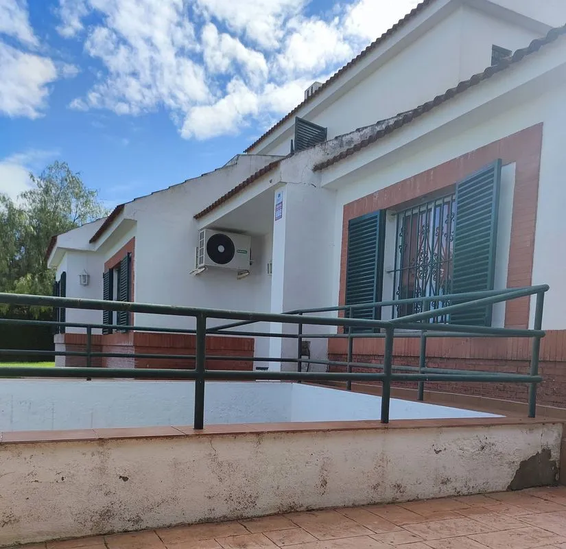 Välivaade - Chalet with Pool and Terrace in Las Pilas