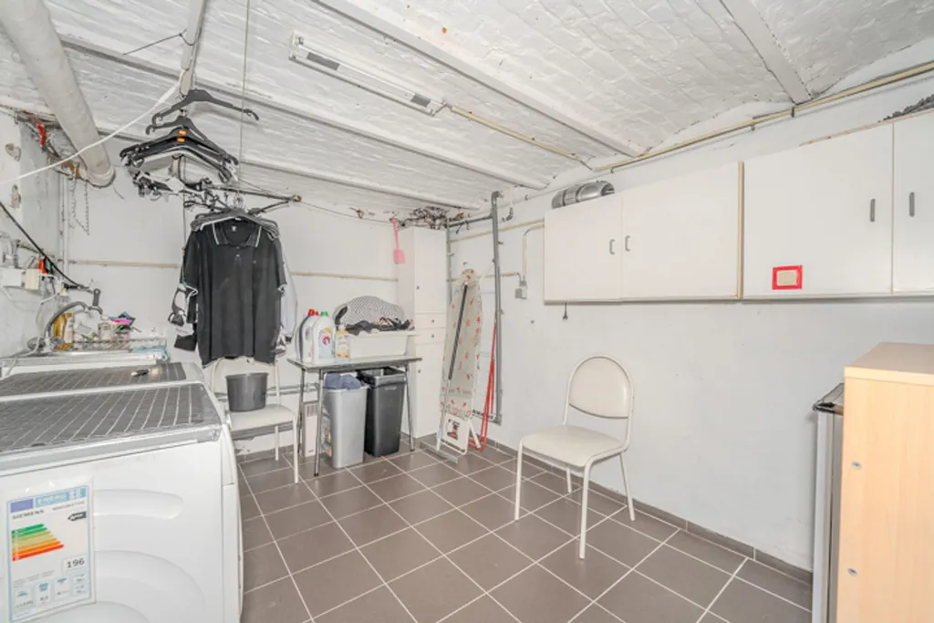 Pesuköök - Renovated Master House with Cellar in Semi-Detached Setting