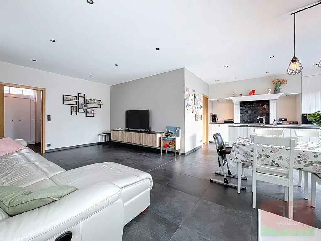 Elutuba - Energy-Efficient Detached House in Borsbeke