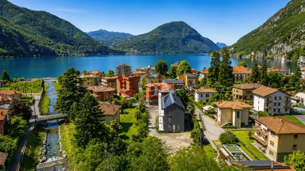 Contemporary Trilocale with Lake View in Porlezza