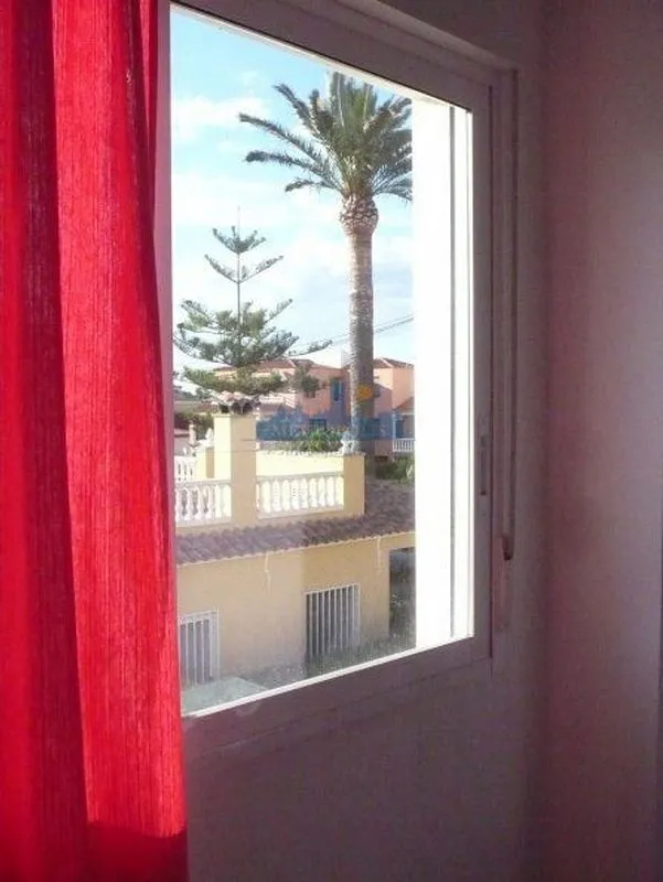 Toad - Seafront Apartment with Balcony in Burriana