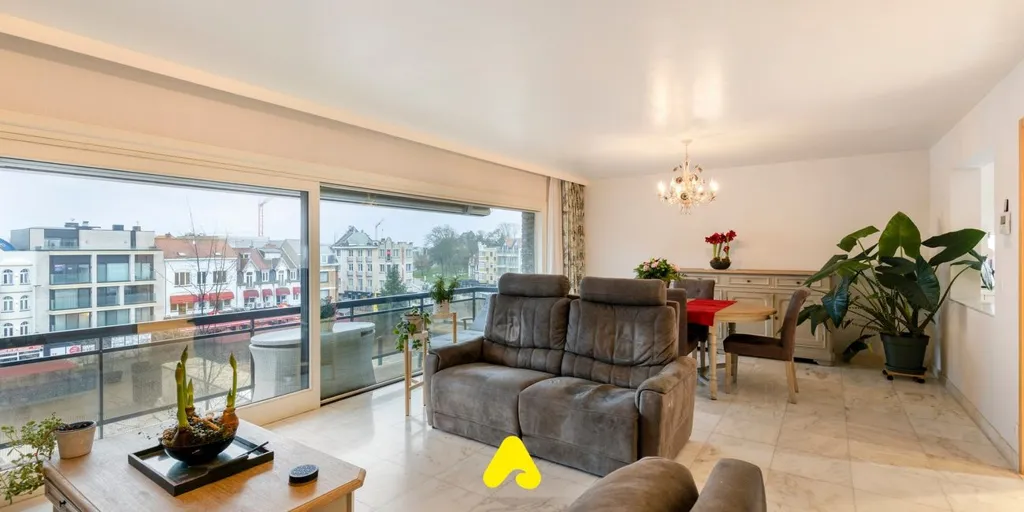 Séjour - Appartement Central avec Vue sur la Place à De Panne