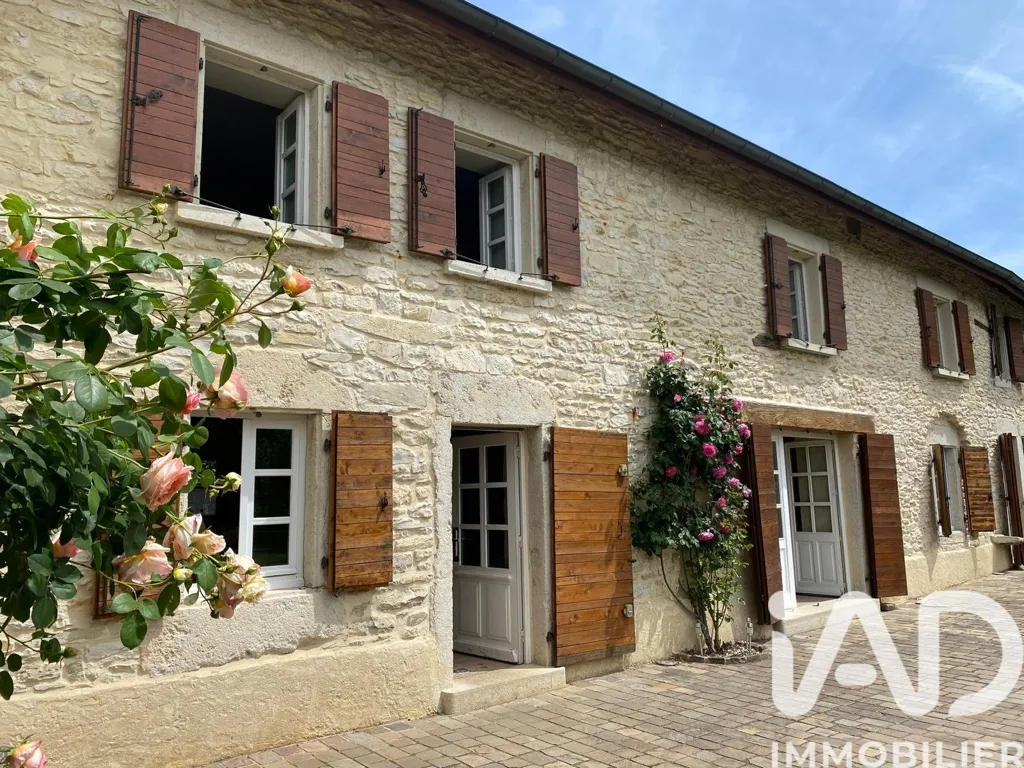 Jardin - Maison 5 pièces à Bouvesse-Quirieu