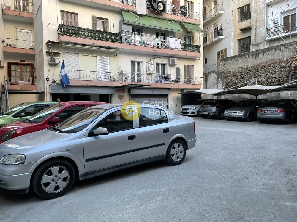 Commercial property in GR
