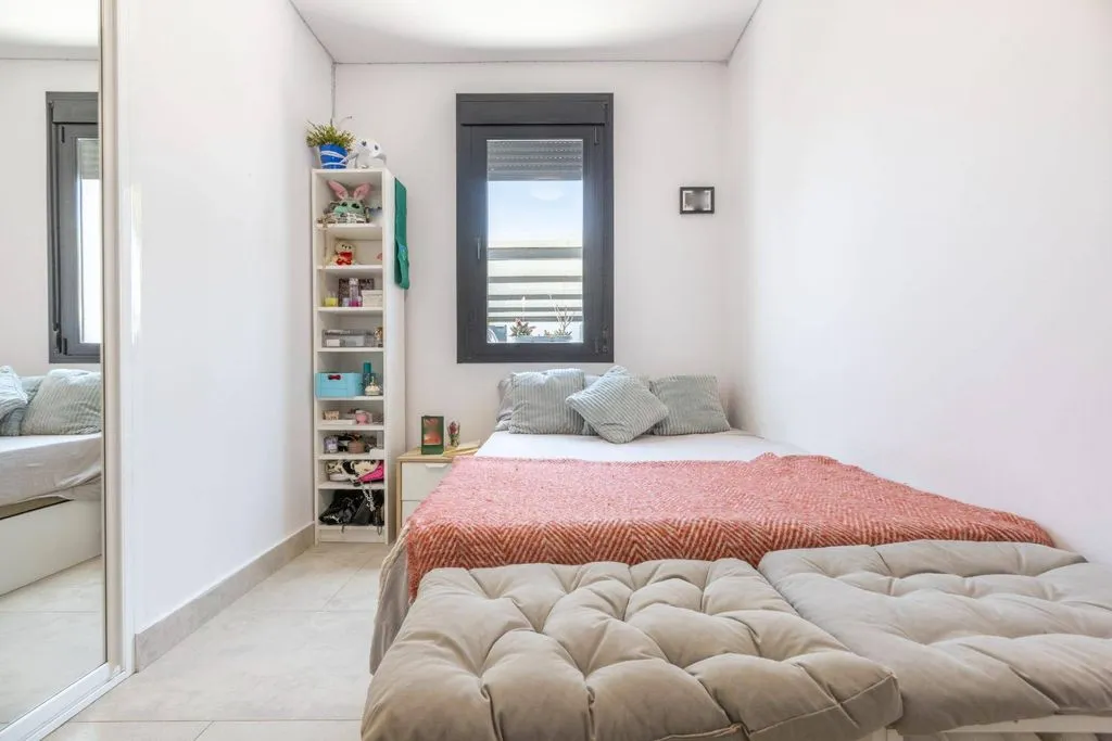 Bedrooms - Detached House with Pool in Guadacorte, Andalusia