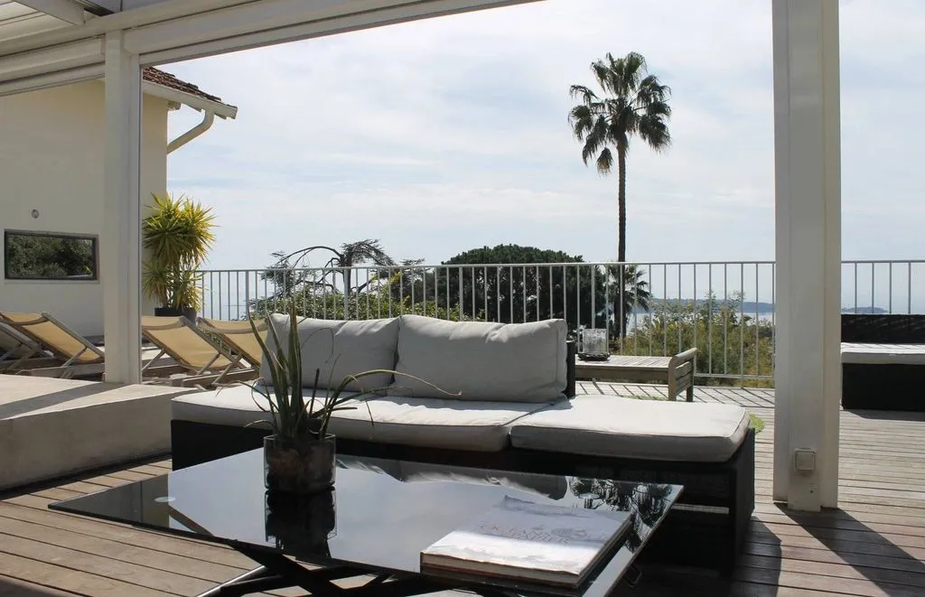 Terrass - Luxury Penthouse with Sea View in Cannes