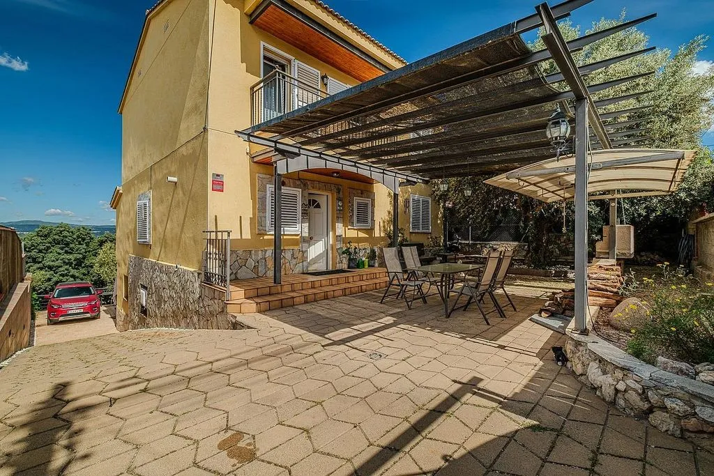 Terrass - Chalet with Pool and Terrace in Abrera