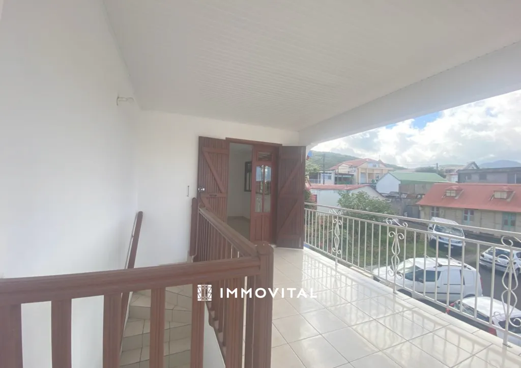 Balcony - 3-Bedroom Apartment with Terrace in Pointe Noire