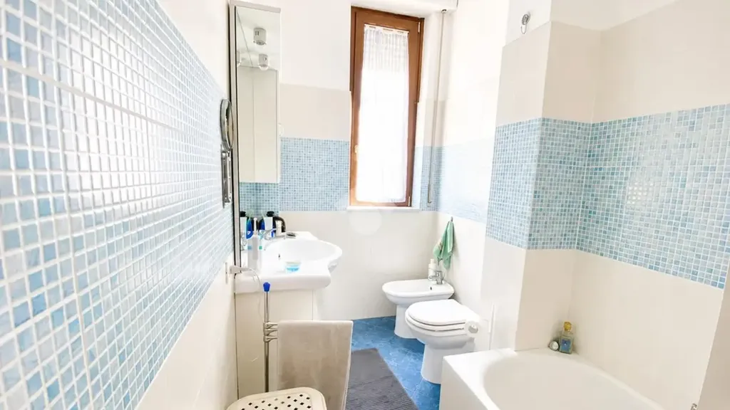 Bagni - Bright Triplex with Balcony in Rome