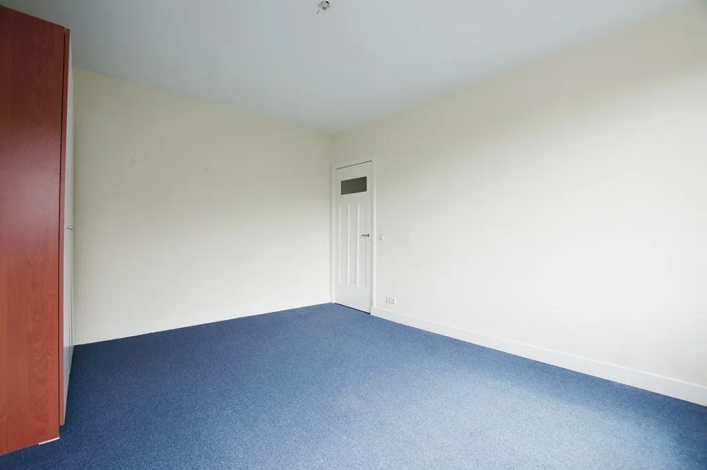 Stanze - Three-Bedroom Apartment with Garden in Rotterdam