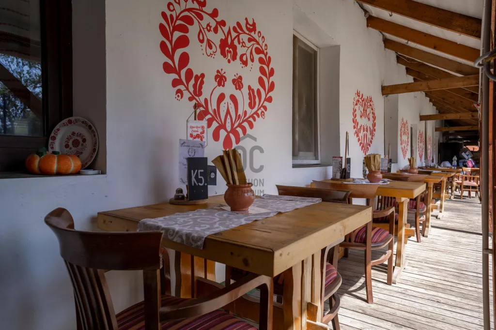 Sala da pranzo - Restaurant with Accommodation in Nemesvita