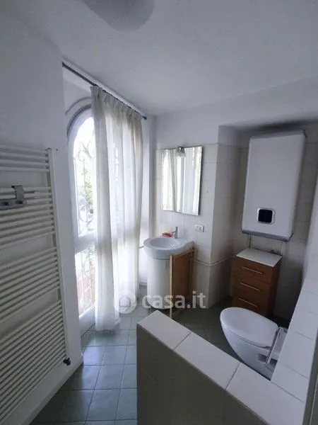 Salles de bain - Two-Bedroom Lake View Apartment in Luino