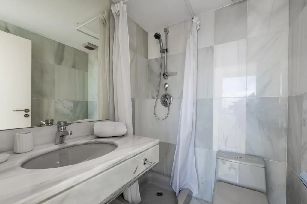 Salles de bain - Duplex Penthouse with Sea Views in Puerto Banús