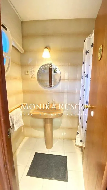 Vannitoad - Twin-Storey House with Pool in Castelldefels