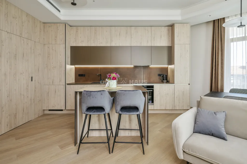 Cuisine - 3-Bedroom Apartment with Park View in Vilnius