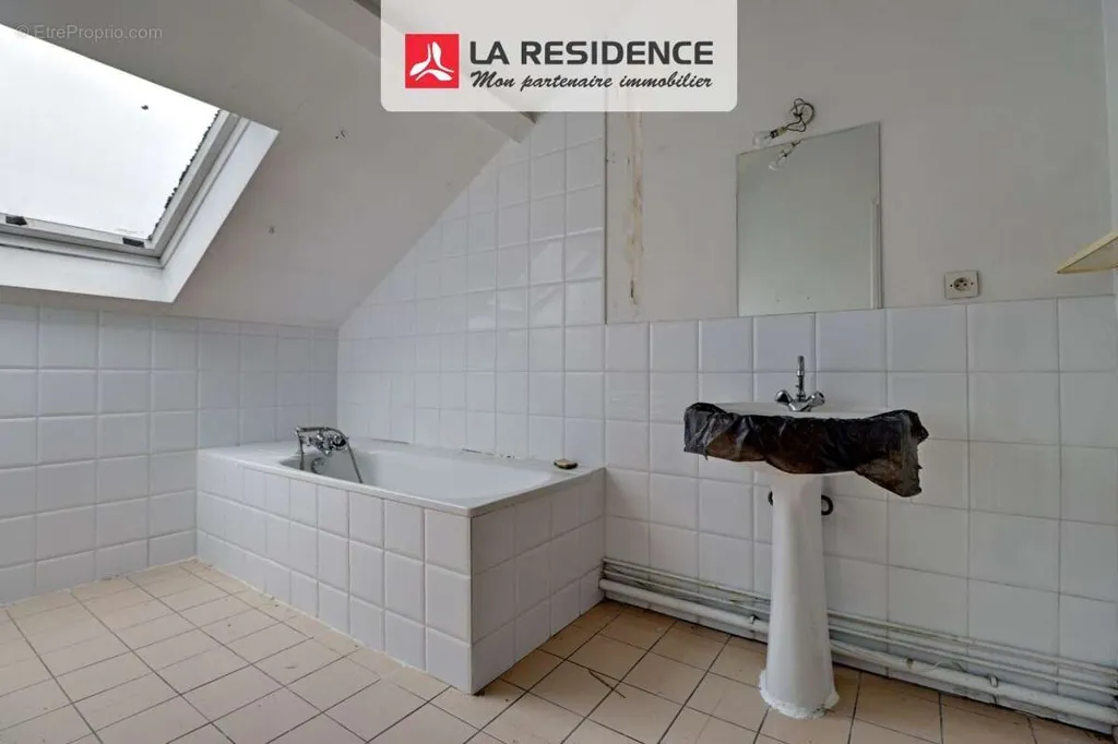 Salles de bain - Maison Lumineuse avec Jardin à Saint-Germain-En-Laye