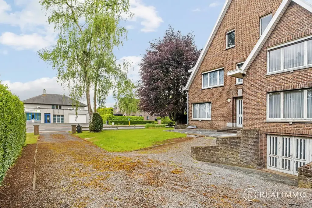 Välivaade - Renovatable House with Double Garage in Avelgem