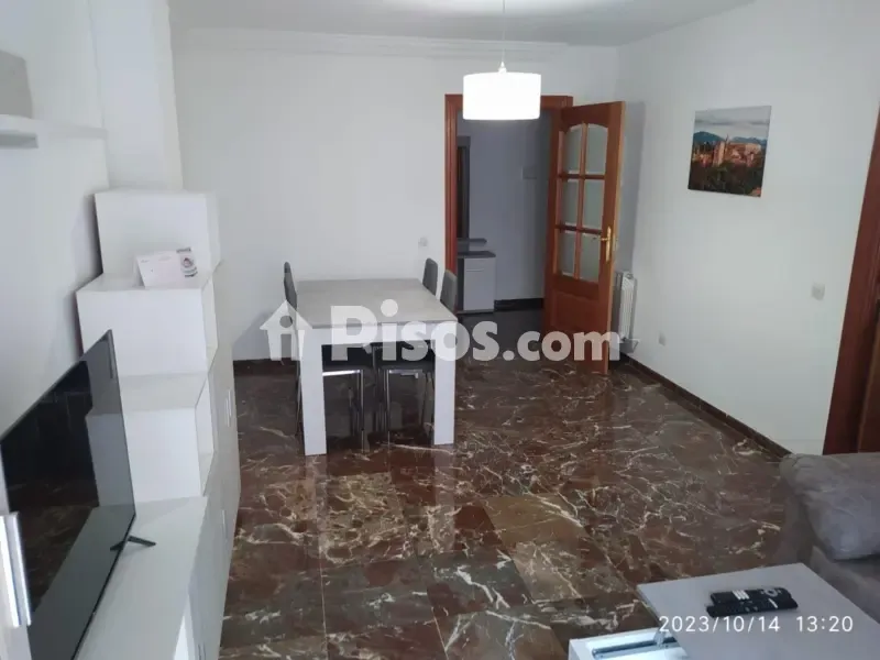 Salle à manger - Modernised Flat with Balcony in City Centre