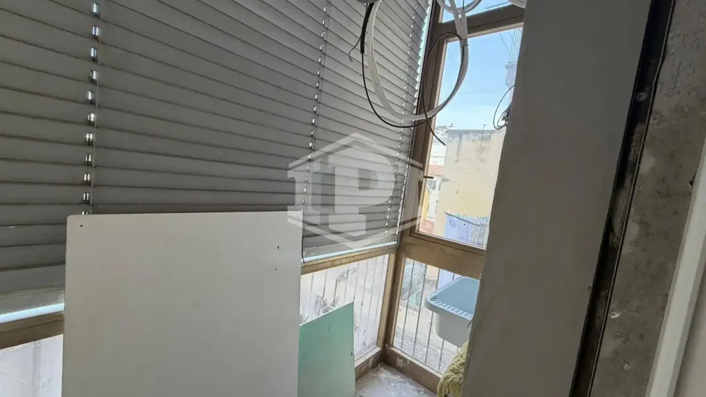 Pièces - Rear-Facing Trilocale with Balcony in Florence