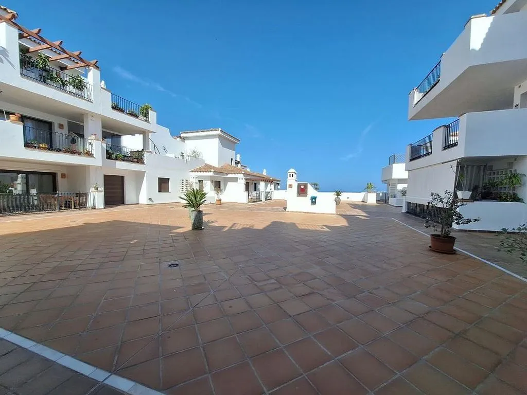Terrasse - Apartment with Pool and Terrace in Alcaidesa