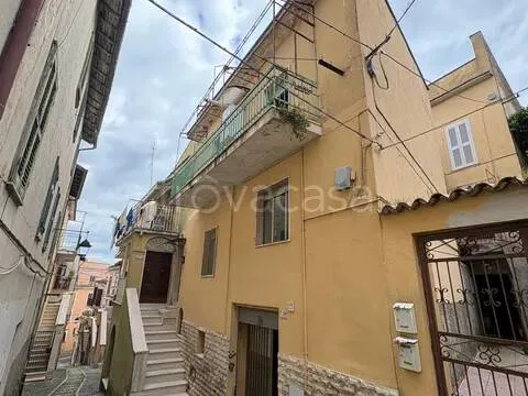 Esterno - Appartamento indipendente con balcone a Priverno