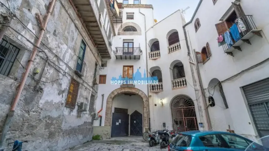 Aed - Quadrilocale with Balcony in Palermo Centre