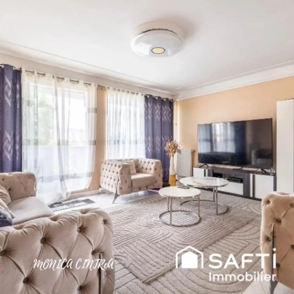 Soggiorno - Spacious 5-Piece Flat with Garage in Longjumeau