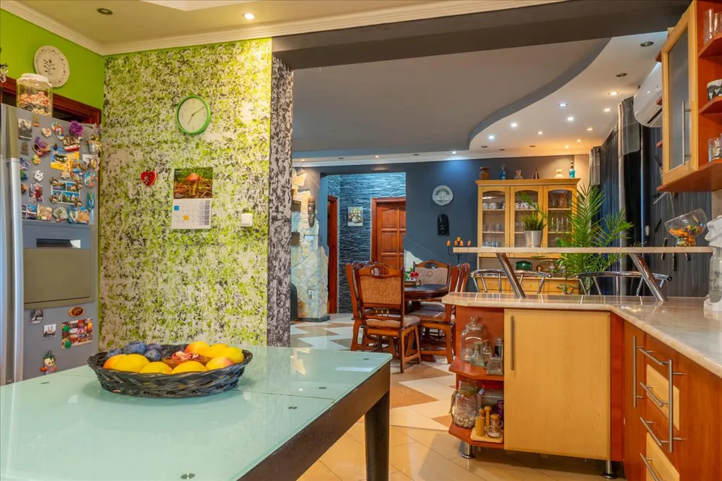 Cuisine - Multi-Generational Home with Business Potential in Mályi