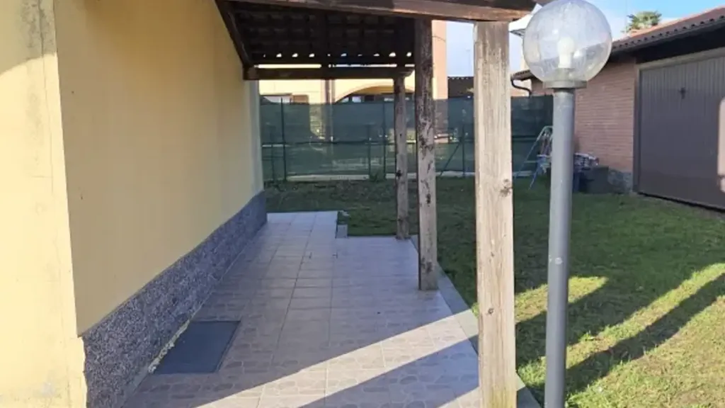 Terrass - Detached Villa with Private Garden in Cigliano