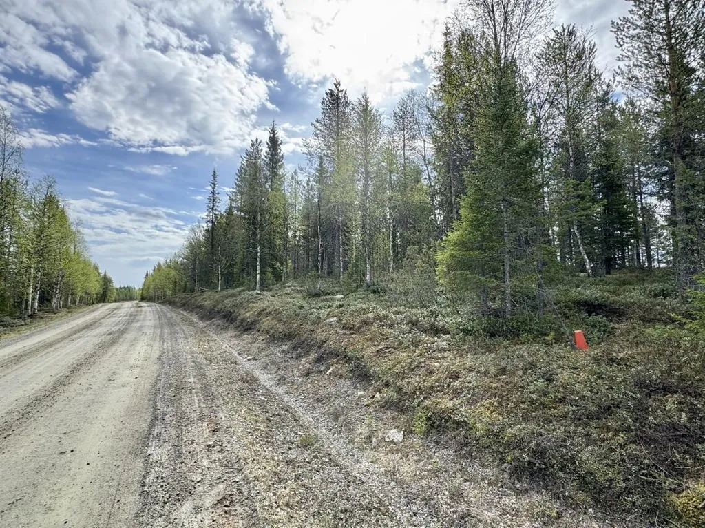 Jardin - Unbuilt Plot with Lakefront in Kuusamo