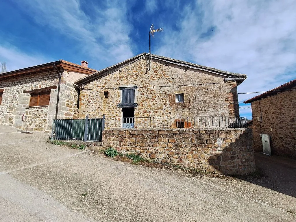 Välivaade - Rustic Stone House with Mountain View in Vergaño