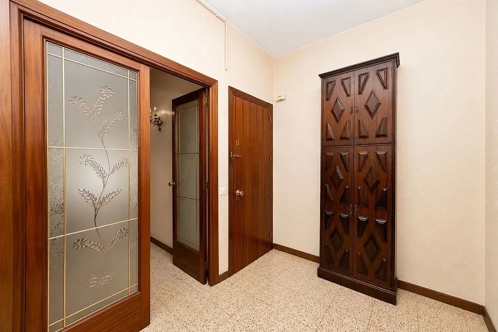 hallway_entrance