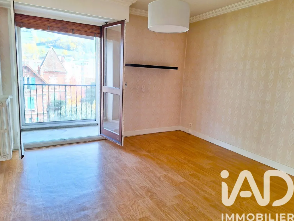 Toad - 4-Piece Apartment with Balcony in Cantal